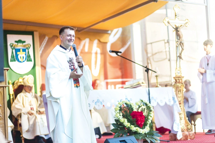 – Zależy nam, by  pokazać młodym ludziom, że grzech odbiera poczucie własnej wartości i zniekształca sposób patrzenia na siebie i świat – mówi ks. Paweł Kilimnik. 