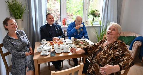 Caritas AG - nowe życie seniorów przy Stolarskiej