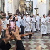 Ks. Krzysztof Szwarc: Modlitwa wzywa do winnicy Pana