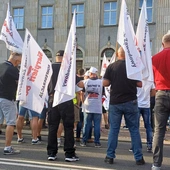 Katowice. Protest hutników, górników i energetyków [ZDJĘCIA]