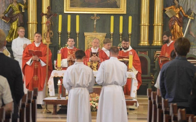 Bp Olszowski do oazowiczów: Niech czas rekolekcji ma wpływ na wasze życie, decyzje i postępowanie