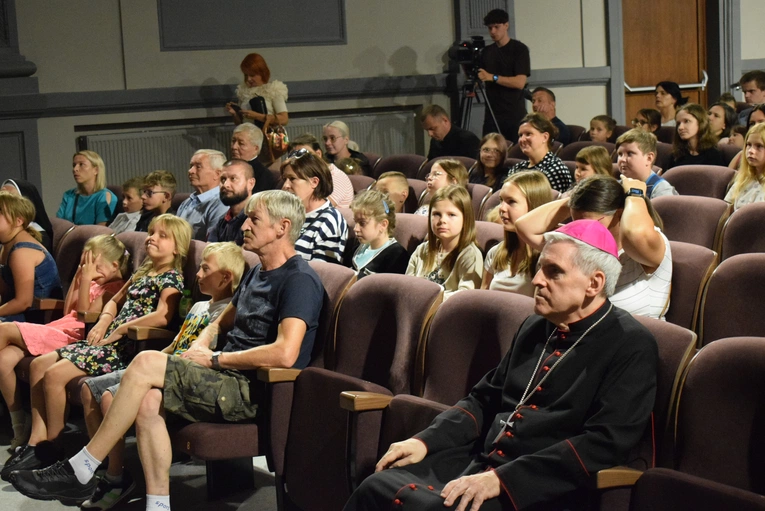 Z uśmiechem do szkoły