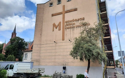 Klaryski remontują klasztor