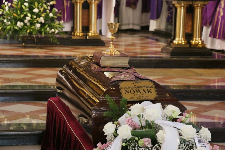 Pogrzeb ks. prof. Mariana Nowaka