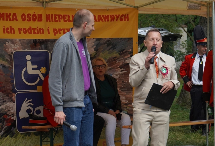 Pielgrzymka osób niepełnosprawnych, ich rodzin i przyjaciół do Henrykowa