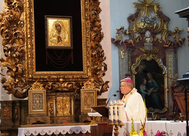 Pielgrzymka osób niepełnosprawnych, ich rodzin i przyjaciół do Henrykowa