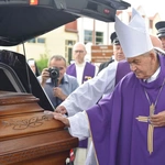 Pożegnanie abp. Józefa Kowalczyka w Jadownikach Mokrych
