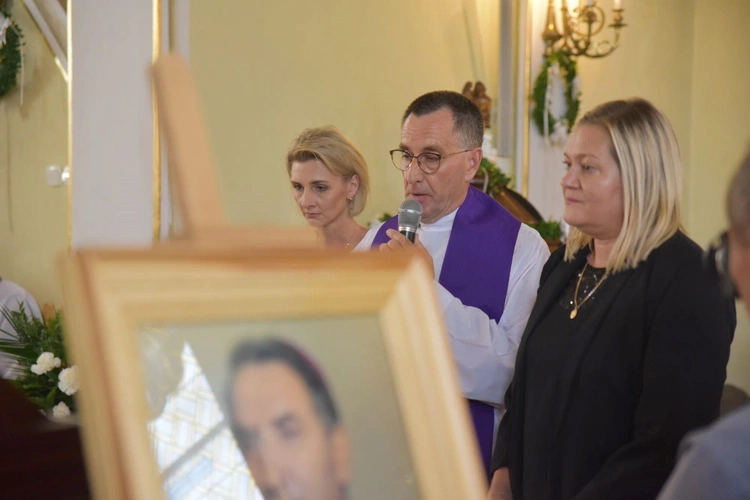 Pożegnanie abp. Józefa Kowalczyka w Jadownikach Mokrych