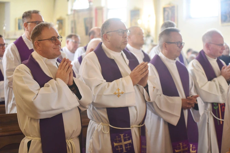 Pożegnanie abp. Józefa Kowalczyka w Jadownikach Mokrych
