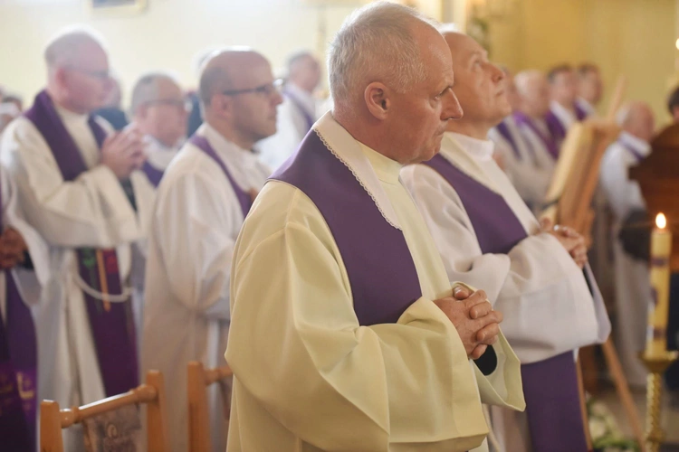 Pożegnanie abp. Józefa Kowalczyka w Jadownikach Mokrych