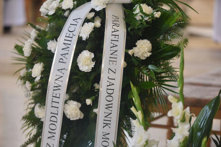Pożegnanie abp. Józefa Kowalczyka w Jadownikach Mokrych