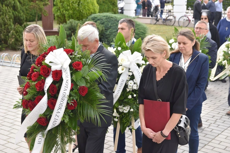 Pożegnanie abp. Józefa Kowalczyka w Jadownikach Mokrych