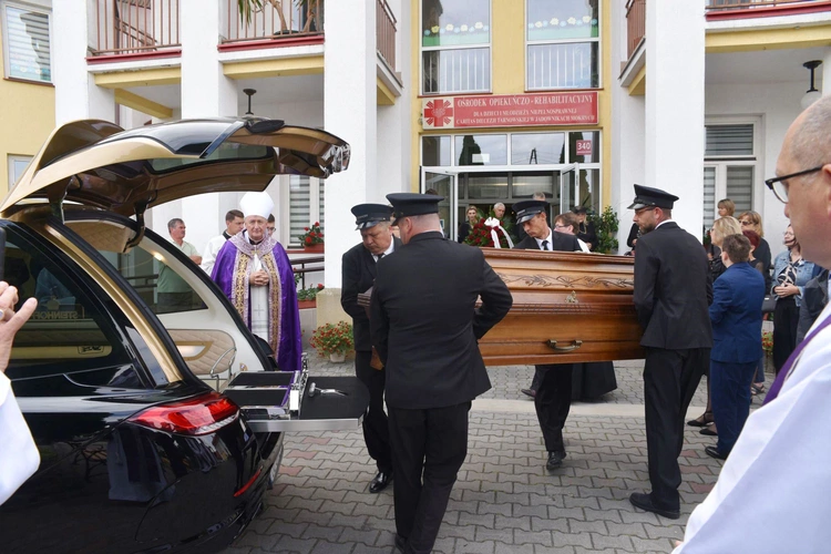 Pożegnanie abp. Józefa Kowalczyka w Jadownikach Mokrych