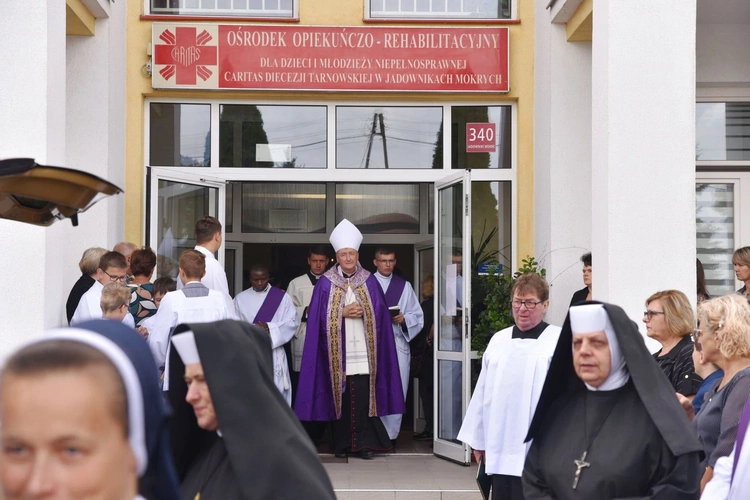 Pożegnanie abp. Józefa Kowalczyka w Jadownikach Mokrych