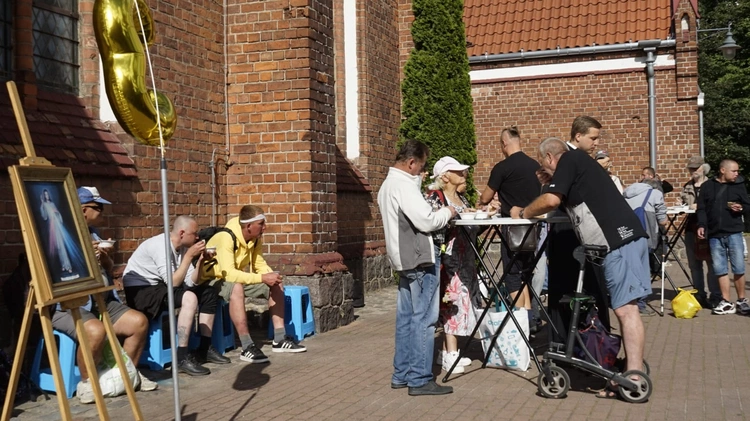 Trzecie urodziny Boskiego Prysznica