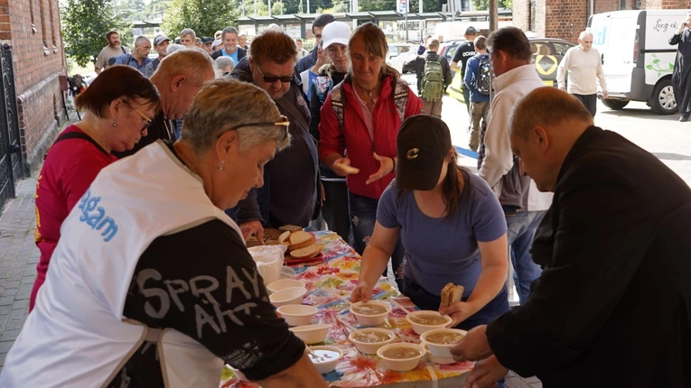 Trzecie urodziny Boskiego Prysznica
