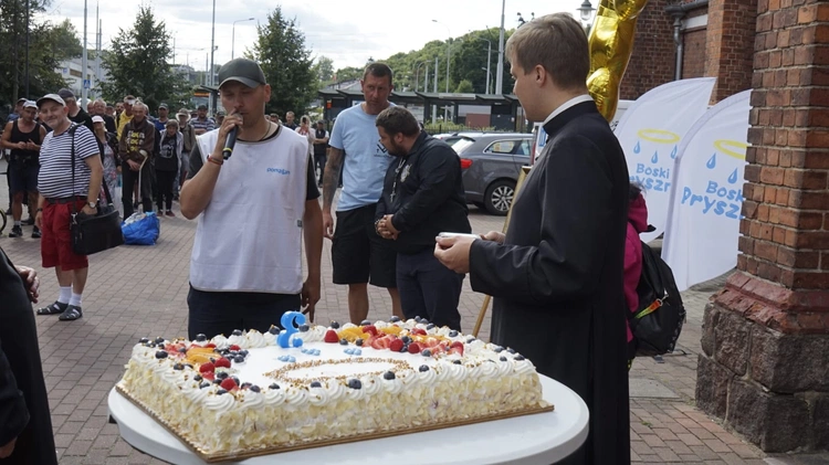 Trzecie urodziny Boskiego Prysznica