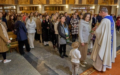 Błogosławieństwo kobiet w stanie błogosławionym