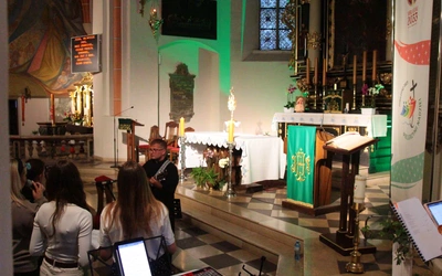 Uwielbienie z Emmanuelem