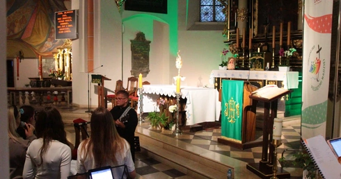 Uwielbienie z Emmanuelem