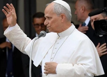Leon XIV zapewnił prezydenta Zełenskiego o modlitwie