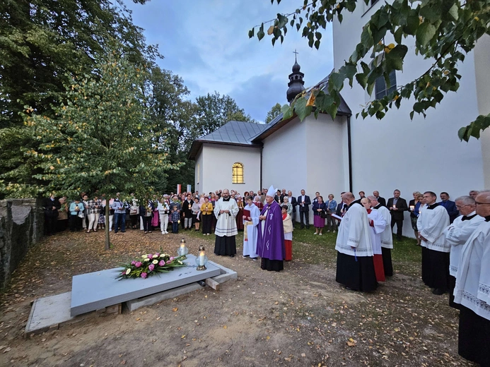 Poświęcenie wyremontowanej świątyni w Kamionce Wielkiej