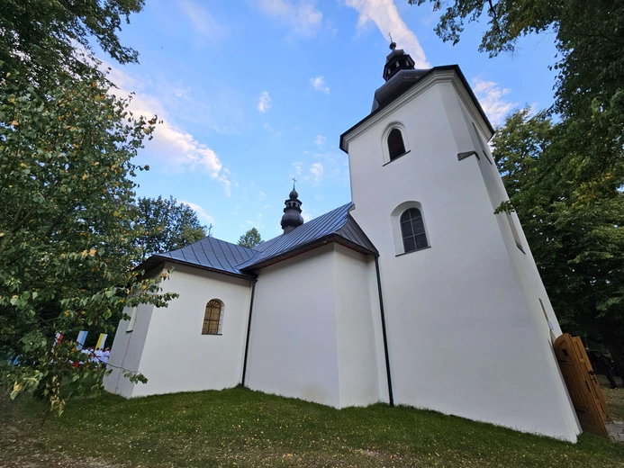 Poświęcenie wyremontowanej świątyni w Kamionce Wielkiej