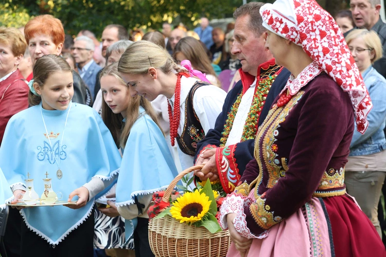 Poświęcenie wyremontowanej świątyni w Kamionce Wielkiej