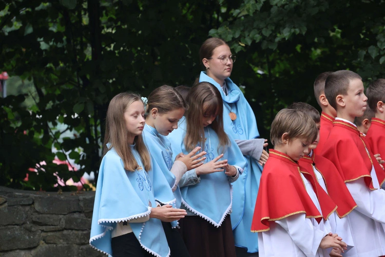 Poświęcenie wyremontowanej świątyni w Kamionce Wielkiej