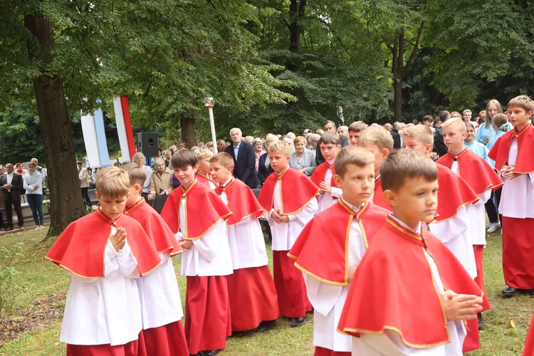 Poświęcenie wyremontowanej świątyni w Kamionce Wielkiej