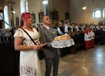 Dożynki diecezjalne w Wielowsi - Msza św. w kościele