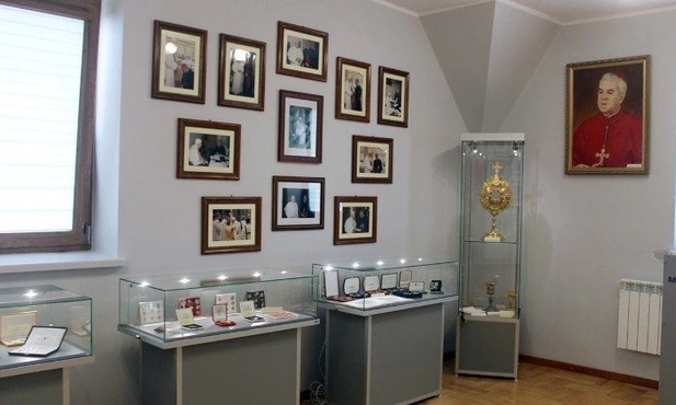 W Kupieninie otwarto stałą wystawę poświęconą śp. abp. Zygmuntowi Zimowskiemu