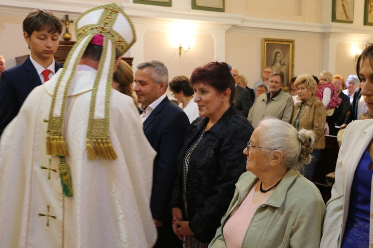 Joniec. Poświęcenie nowego ołtarza