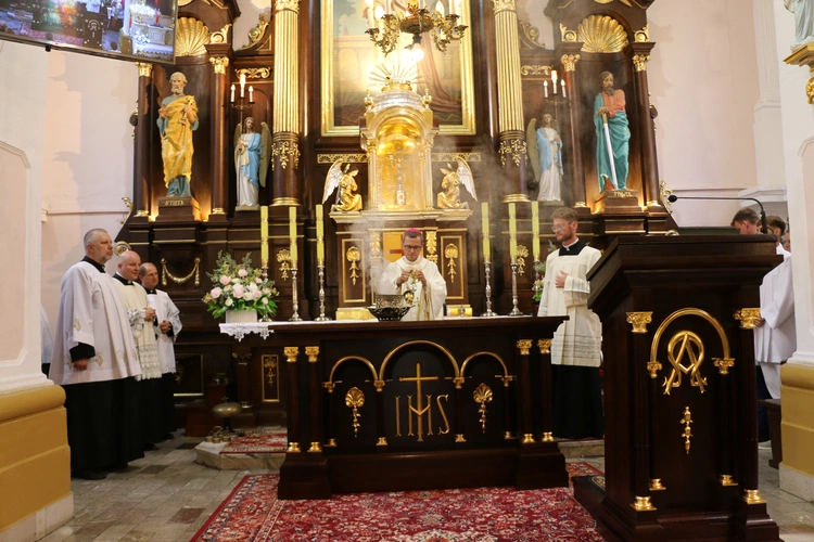 Joniec. Poświęcenie nowego ołtarza