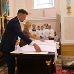 Joniec. Poświęcenie nowego ołtarza