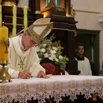 Joniec. Poświęcenie nowego ołtarza