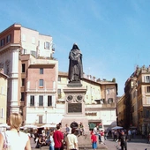 Pomnik Giordana Bruna na Campo di Fiori w Rzymie.