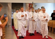 Eucharystia sprawowana była w kaplicy seminaryjnej.