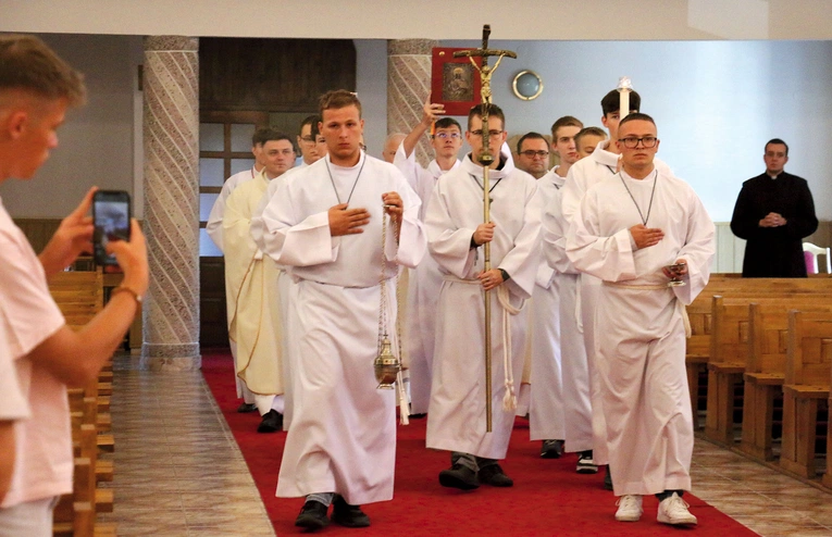 Eucharystia sprawowana była w kaplicy seminaryjnej.