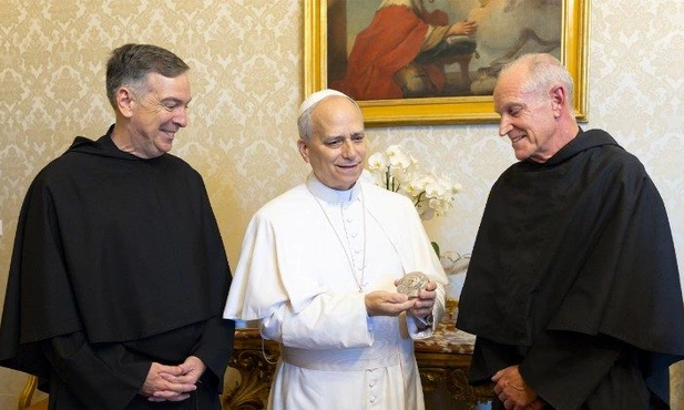 Odfiltrować szum świata, by usłyszeć głos Boga i biednych
