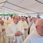 Modlitwa przy kaplicy w Opocznie 