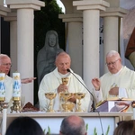 Modlitwa przy kaplicy w Opocznie 