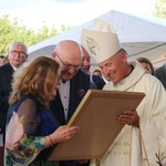 Modlitwa przy kaplicy w Opocznie 