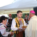 Modlitwa przy kaplicy w Opocznie 