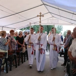 Modlitwa przy kaplicy w Opocznie 