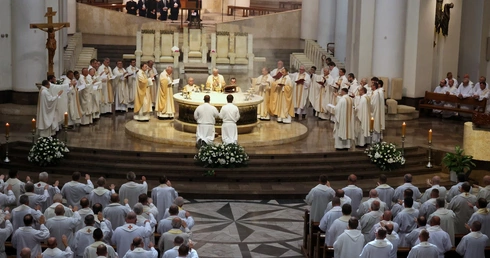 Katowice. Jubileuszowa pielgrzymka kapłanów i diakonów