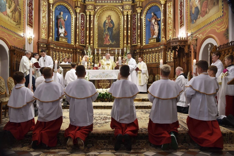 Z Matką Bożą Pocieszenia, św. Fidelisem i Aureliuszem