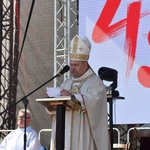 Polowa Msza św. przy katedrze na 45 lat Solidarności