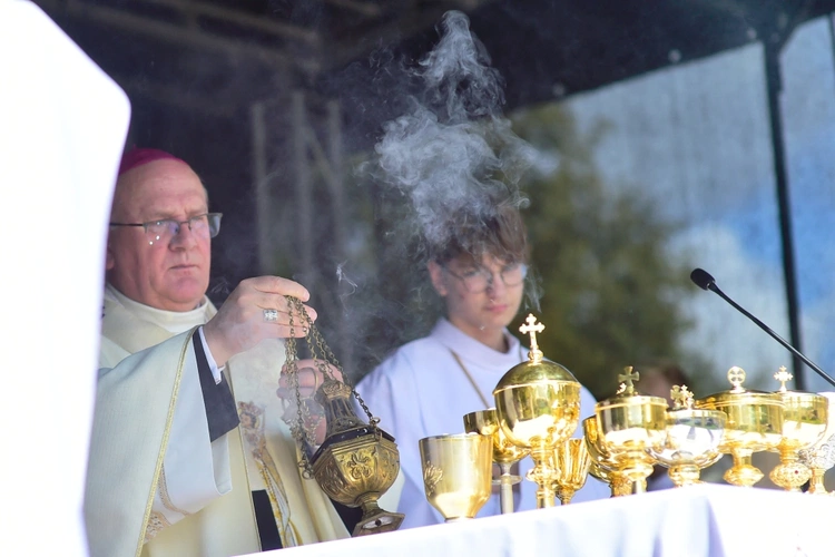 Odpust Matki Bożej Królowej Pokoju