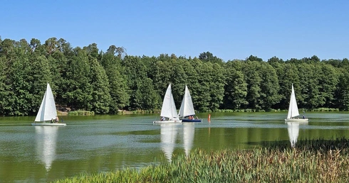 Regaty żeglarskie w Siczkach 